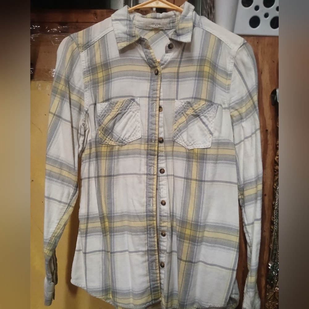 Plaid Button-Up Shirt in Yellow and Gray